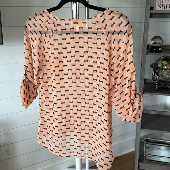 Semi sheer Collective Concepts mini bow tie print 3/4 sleeve blouse sz XS - Picture 6 of 7